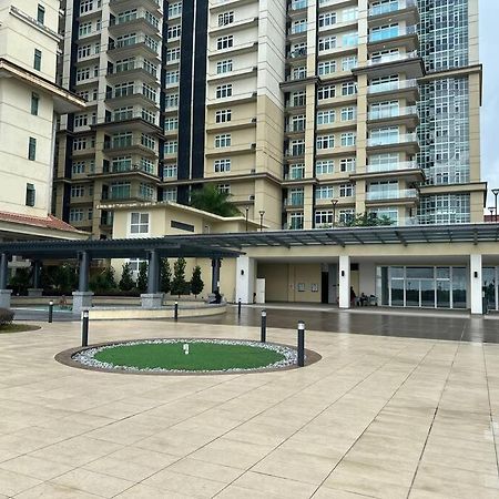 A.R Homestay Riverine Condominium Kuching Exteriör bild